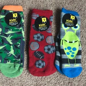 Kids gripper socks 3 pairs for $5